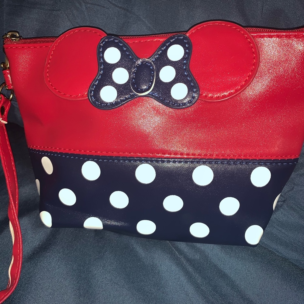 Cosmetic bag